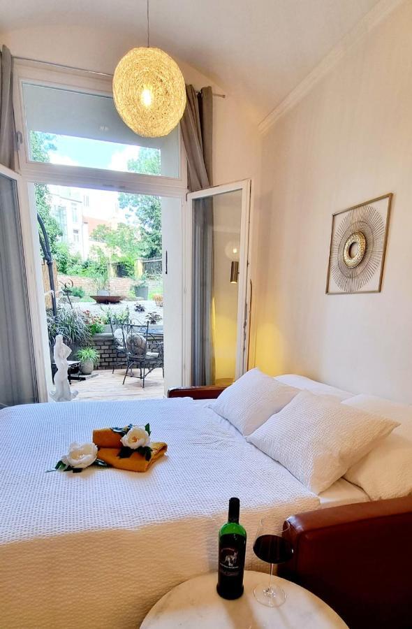 Apartment Amazing Flat With Garden, Vinohrady Near Center